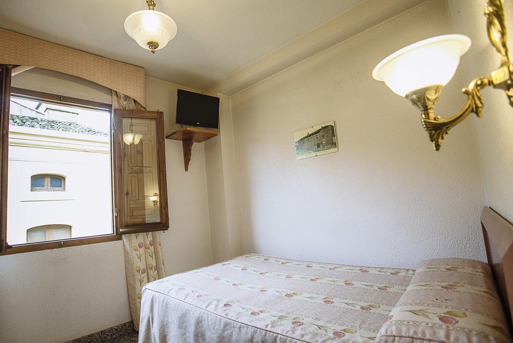 Hostal Plaza Ciudad-Rodrigo Camera foto
